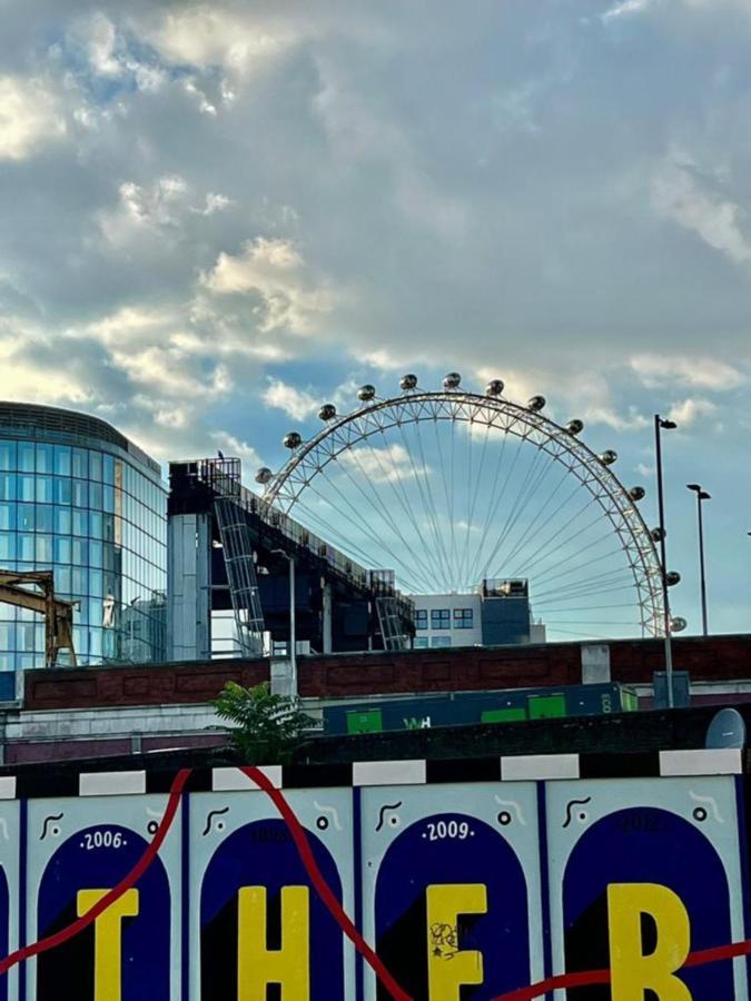 Stunning 2 Bed/2 Bath Flat In Waterloo, Londonアパートメント エクステリア 写真
