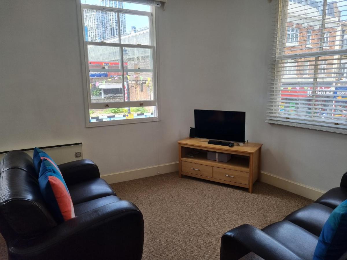 Stunning 2 Bed/2 Bath Flat In Waterloo, Londonアパートメント エクステリア 写真